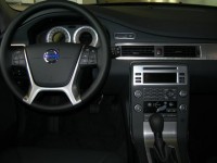 Volvo V70 3.jpg