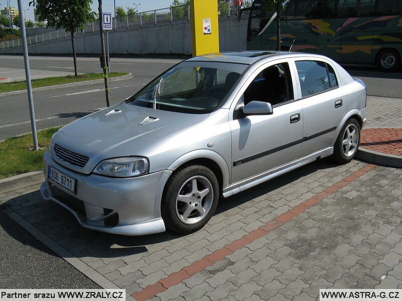 III. Opel Astra sraz Praha-Letňany 25.4.2009