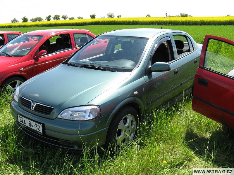 XIII.Opel Astra sraz - letiště Střemy u Mělníka 10.5.2008