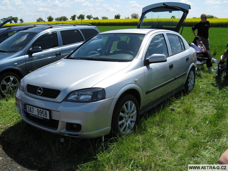 XIII.Opel Astra sraz - letiště Střemy u Mělníka 10.5.2008