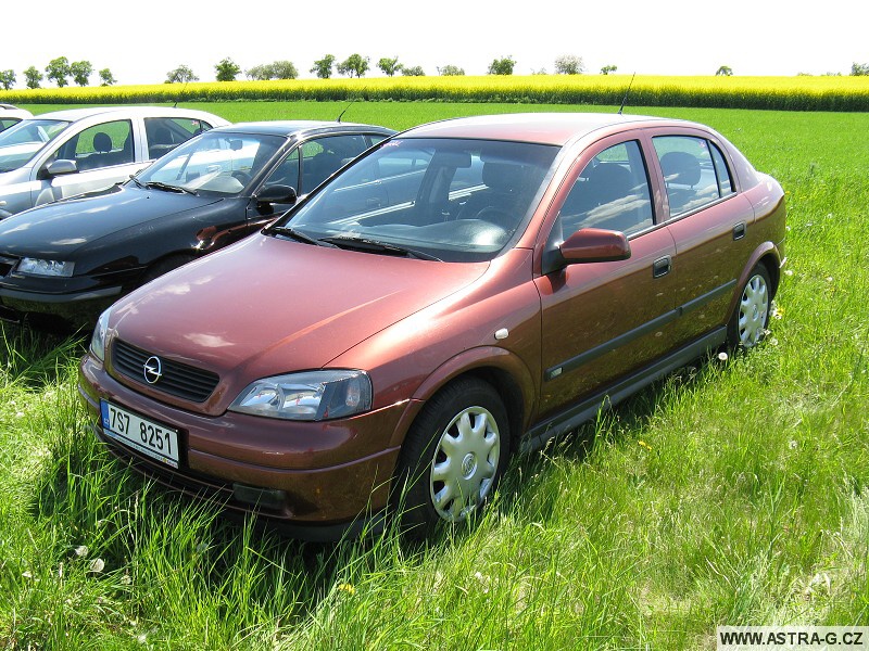 XIII.Opel Astra sraz - letiště Střemy u Mělníka 10.5.2008