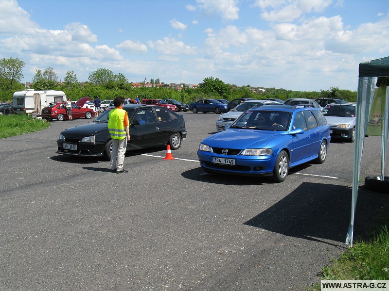 XIII.Opel Astra sraz - letiště Střemy u Mělníka 10.5.2008