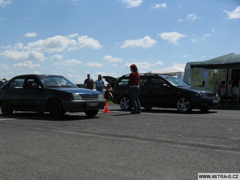 XIII.Opel Astra sraz - letiště Střemy u Mělníka 10.5.2008