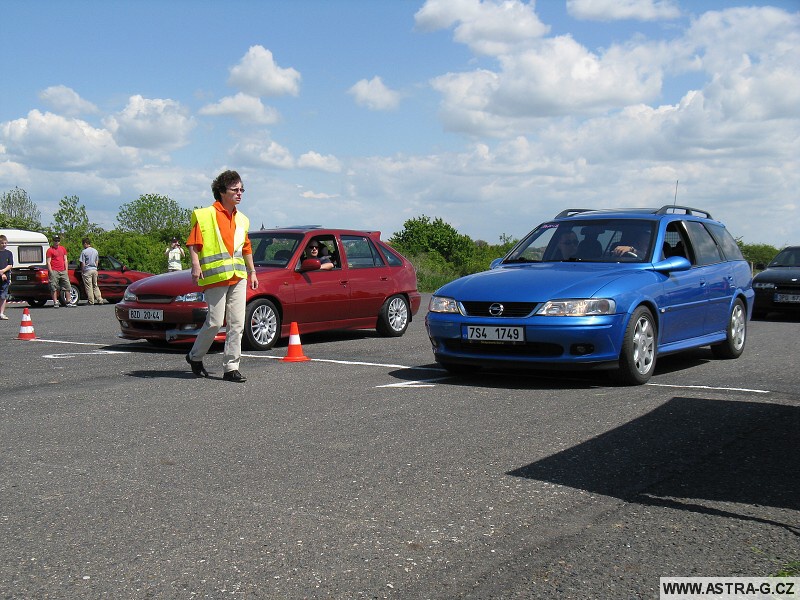 XIII.Opel Astra sraz - letiště Střemy u Mělníka 10.5.2008