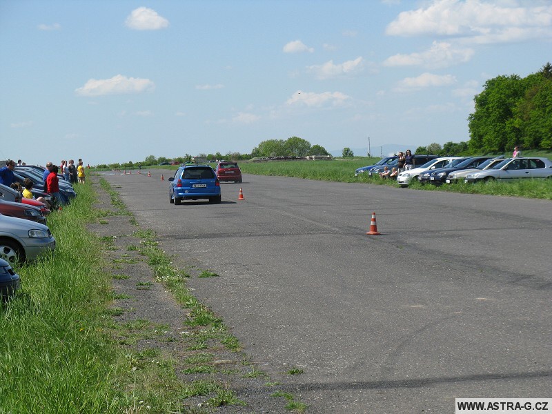 XIII.Opel Astra sraz - letiště Střemy u Mělníka 10.5.2008