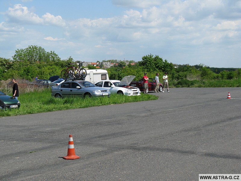 XIII.Opel Astra sraz - letiště Střemy u Mělníka 10.5.2008