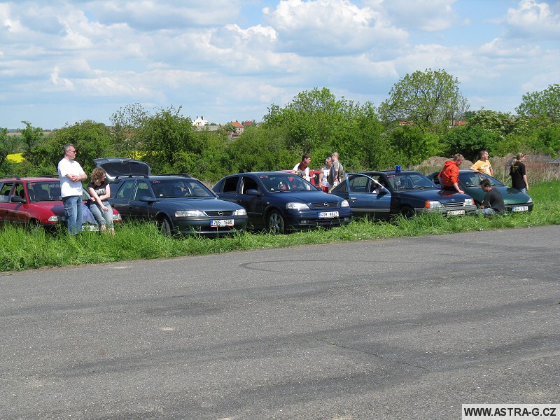 XIII.Opel Astra sraz - letiště Střemy u Mělníka 10.5.2008