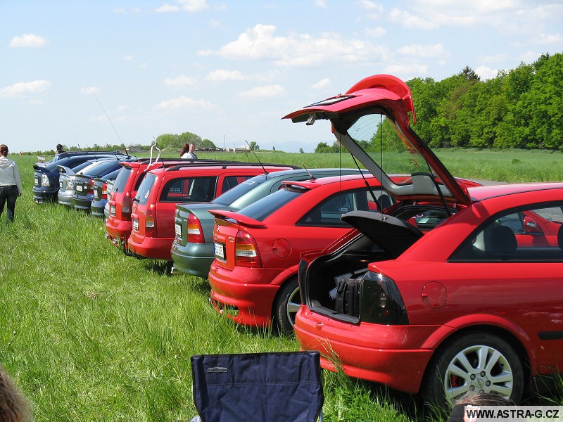 XIII.Opel Astra sraz - letiště Střemy u Mělníka 10.5.2008